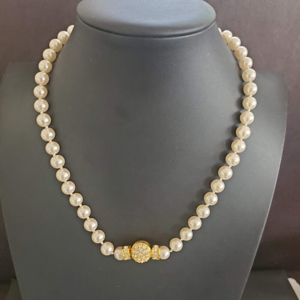 Nolan Miller Faux‎ Pearl Necklace Crystal Button Clasp Gold Tone Convertible